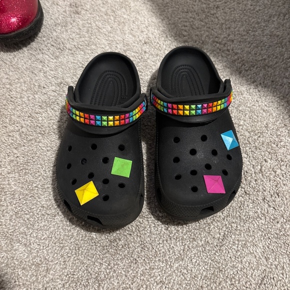 Shoes - Picture 5 of 7